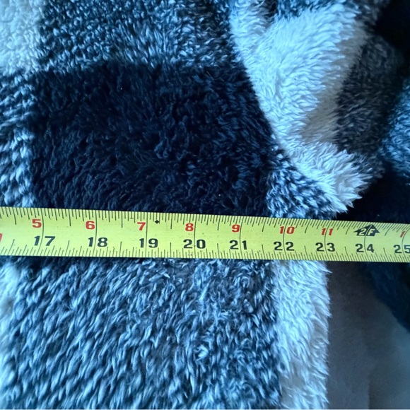 Black & white Buffalo Plaid Fleece Sherpa Jacket - Picture 9 of 11